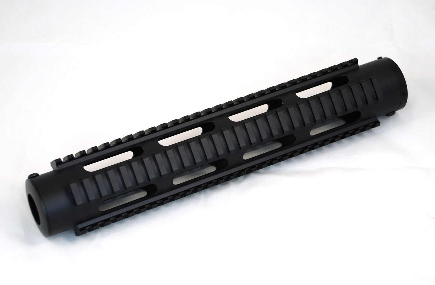 Universal Aluminum Shroud with Weaver Rails - fits 1" OD barrel - 13" - 3Skull